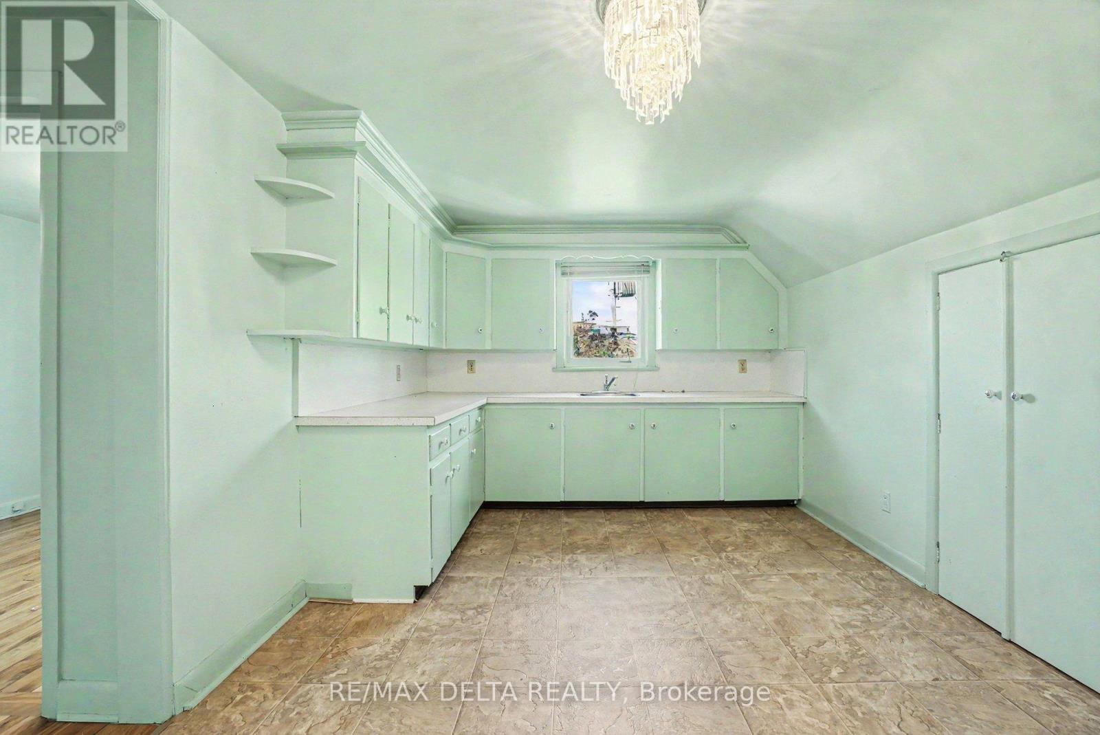 352 LACASSE AVENUE - 26