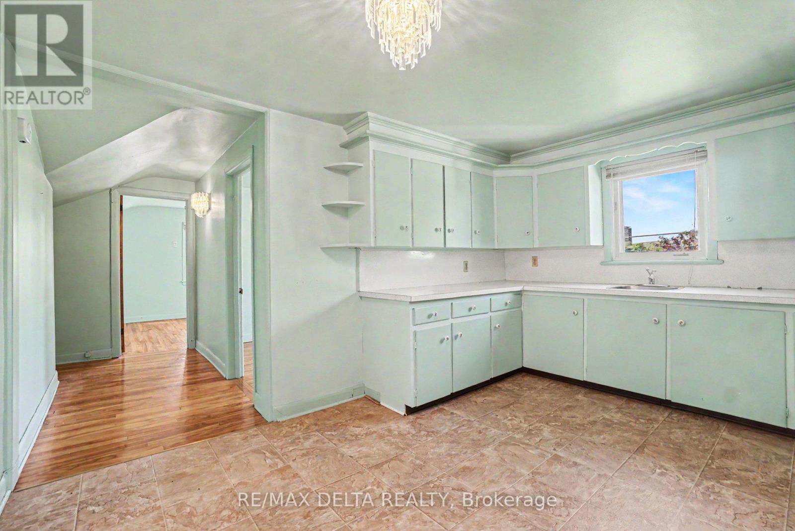 352 LACASSE AVENUE - 27