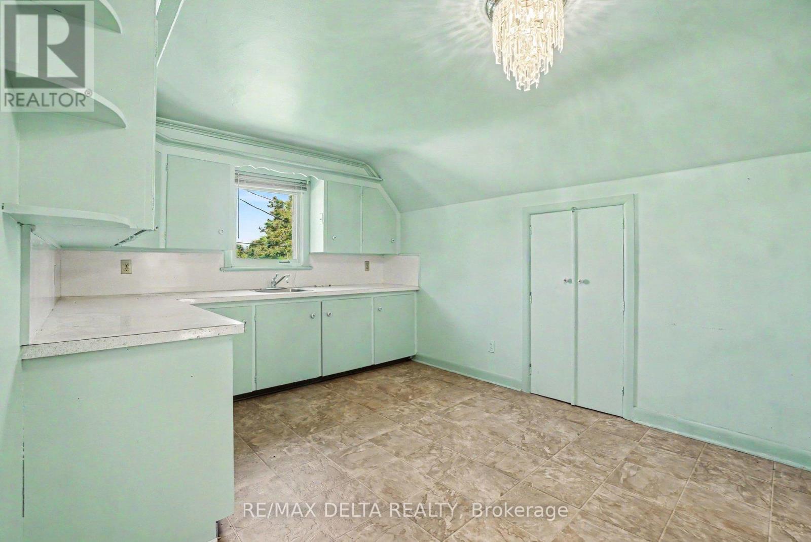 352 LACASSE AVENUE - 28