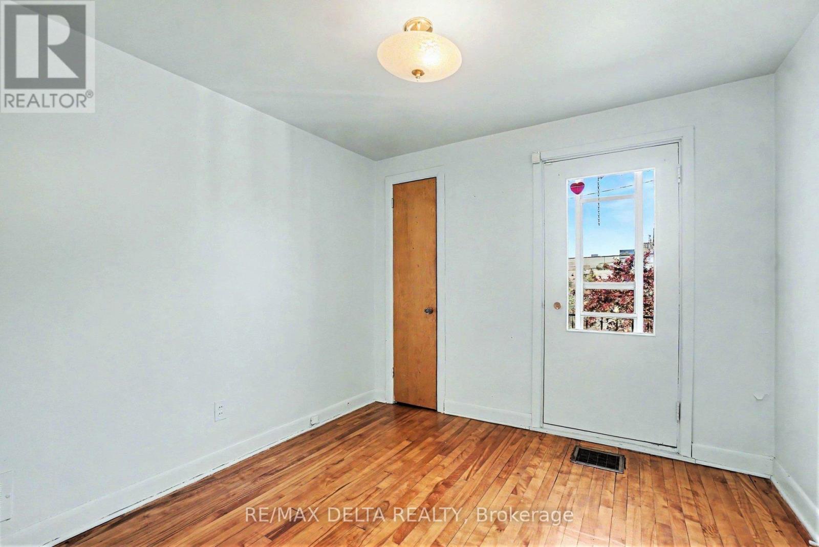 352 LACASSE AVENUE - 32