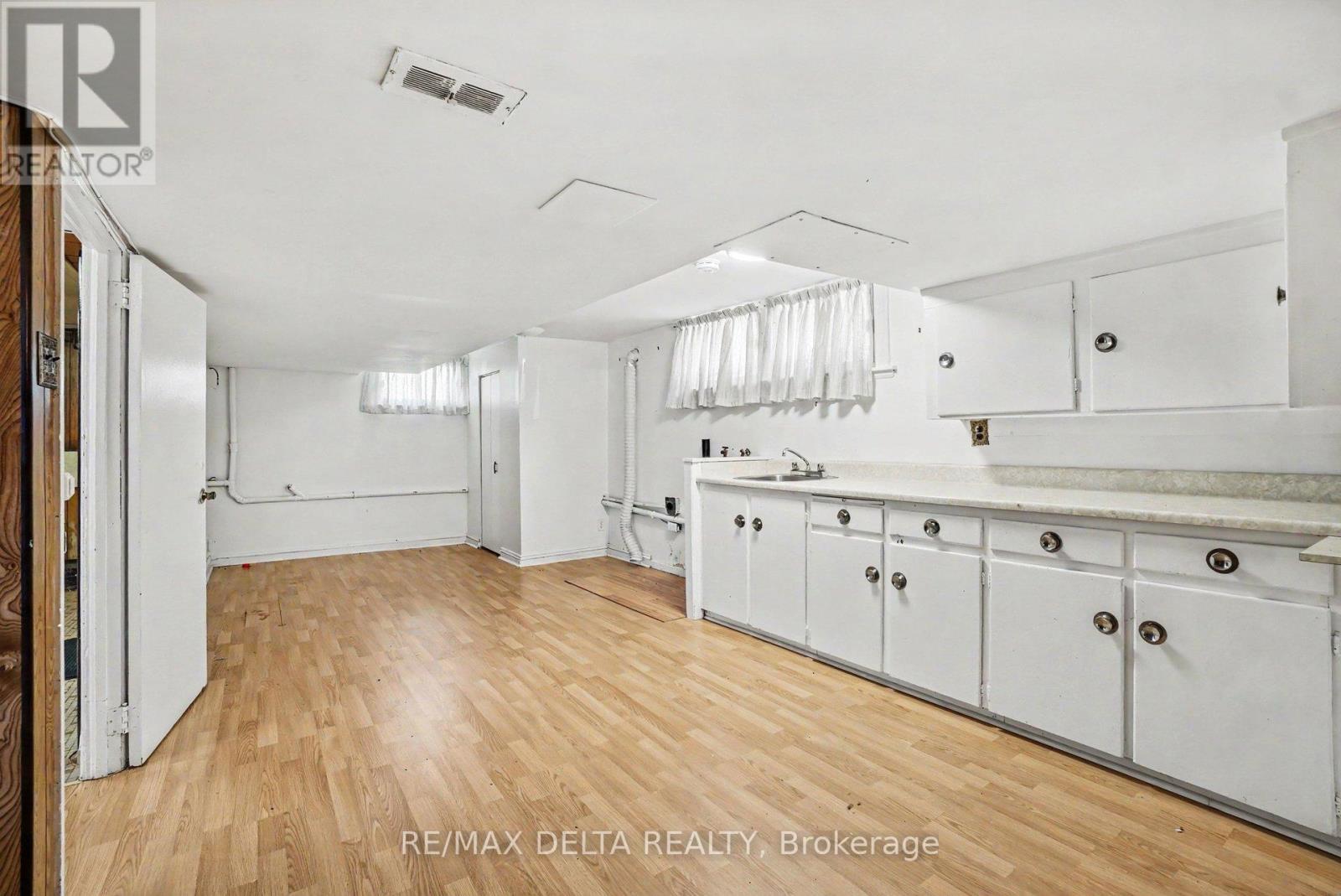 352 LACASSE AVENUE - 34
