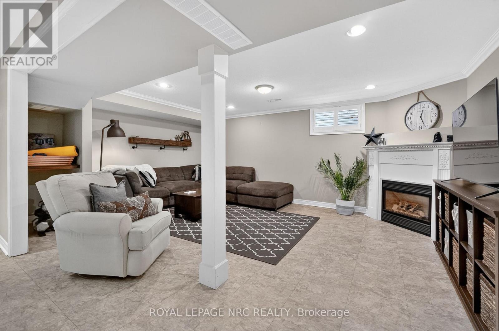 4 BOLGER DRIVE - 29