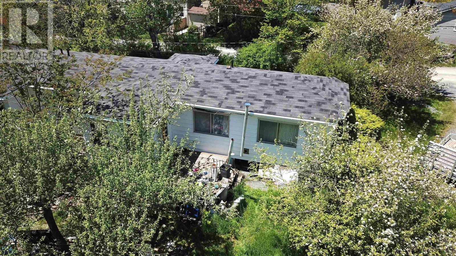 Property 3 of 17 of 2 Vivian Lane