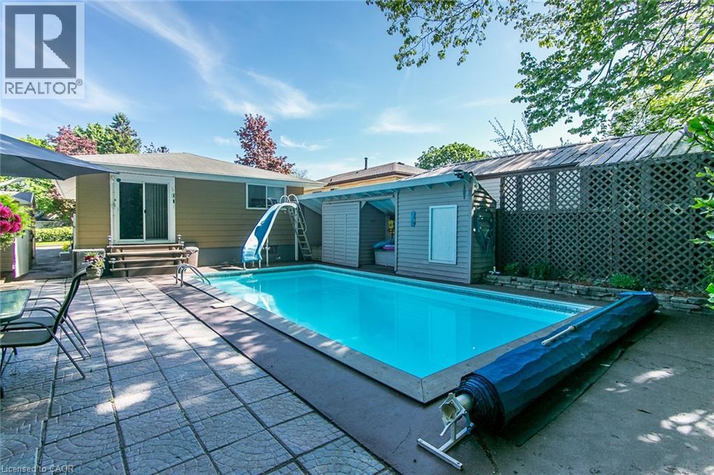 34 BLACKHORNE Crescent - 44