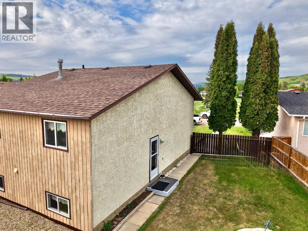 9805 75 Avenue - photo 4