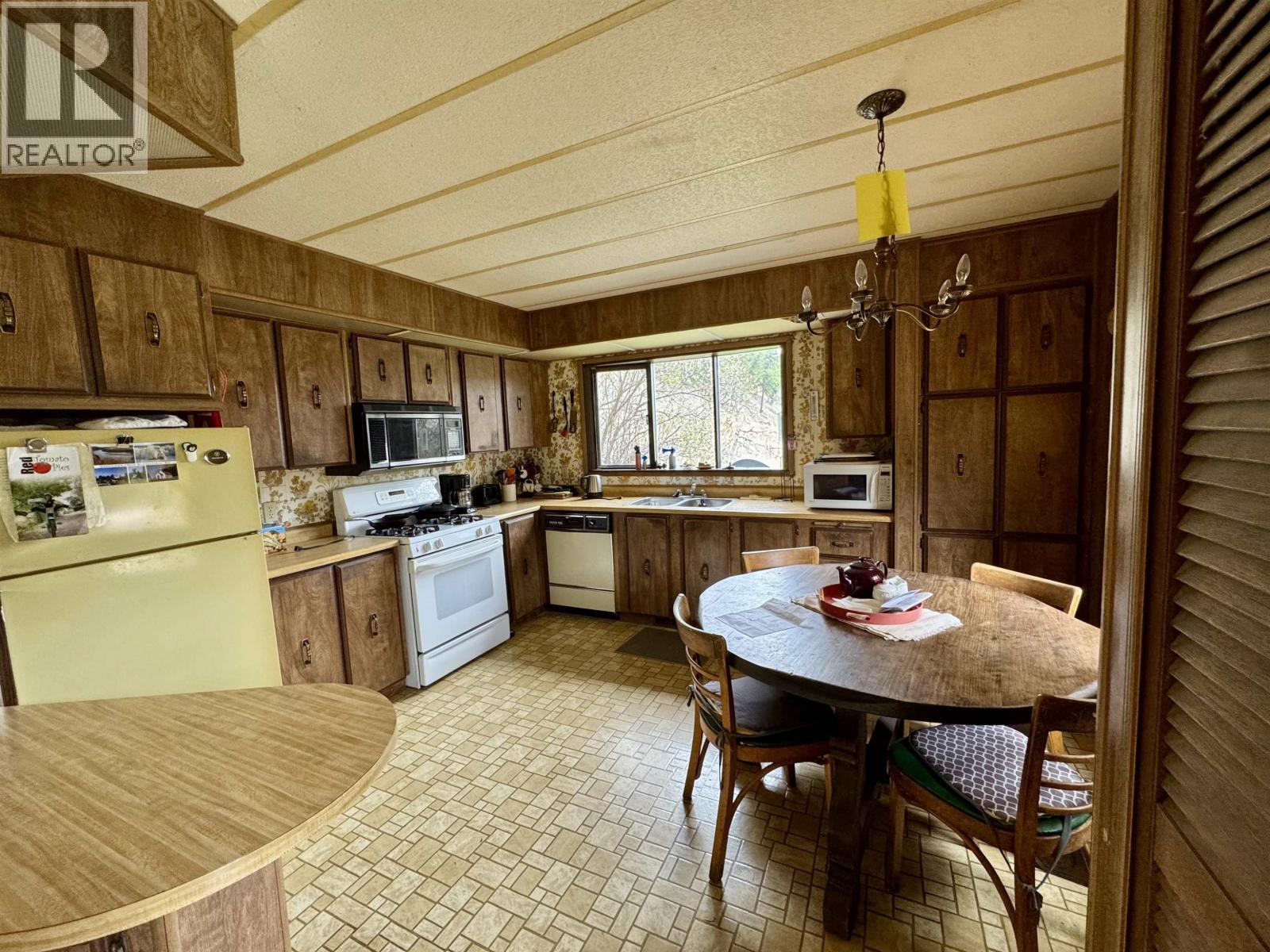 6669 SODA CREEK-MACALISTER ROAD - 2