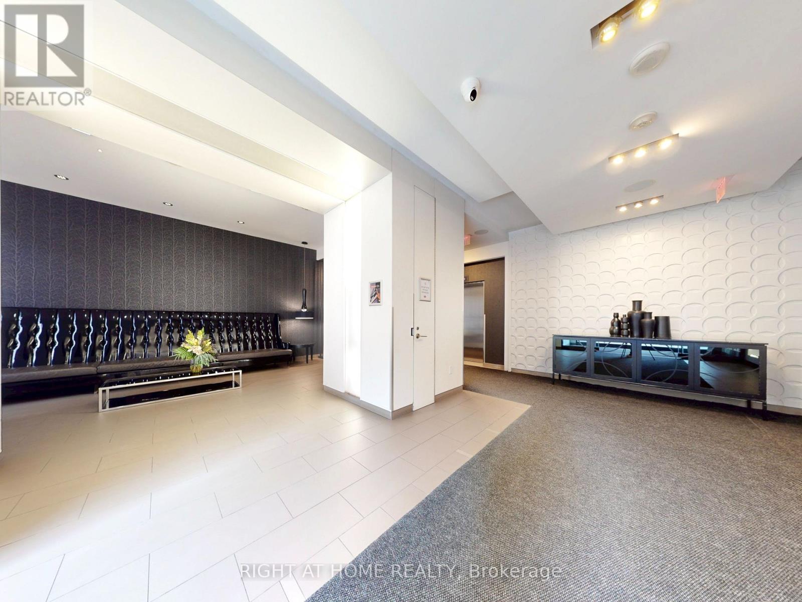 #1232 560 FRONT STREET W - 12