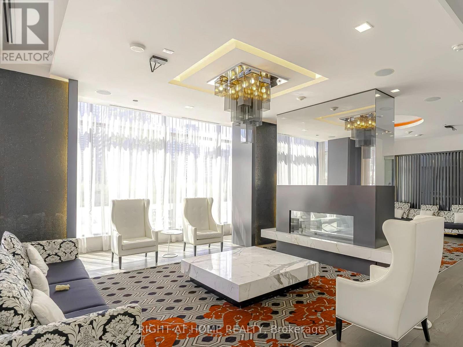 #1232 560 FRONT STREET W - 26