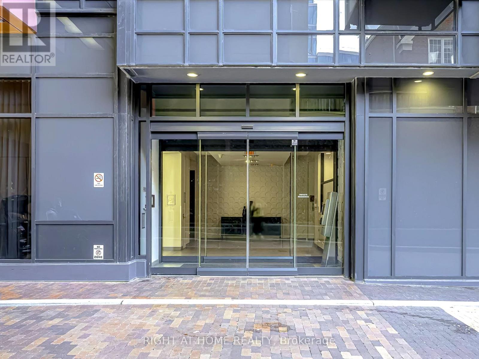 #1232 560 FRONT STREET W - 28