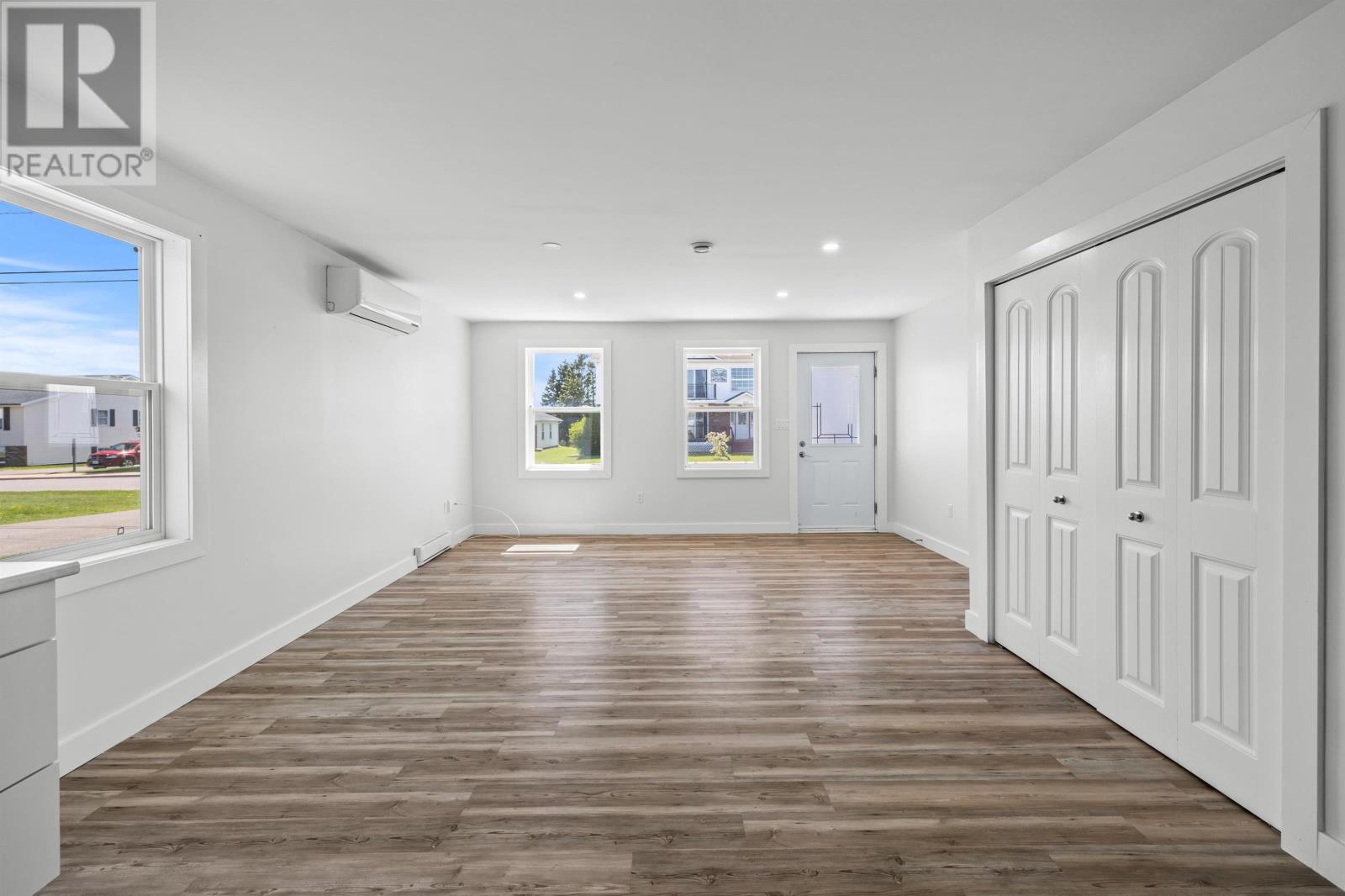 305 JENNIFER Street - 11