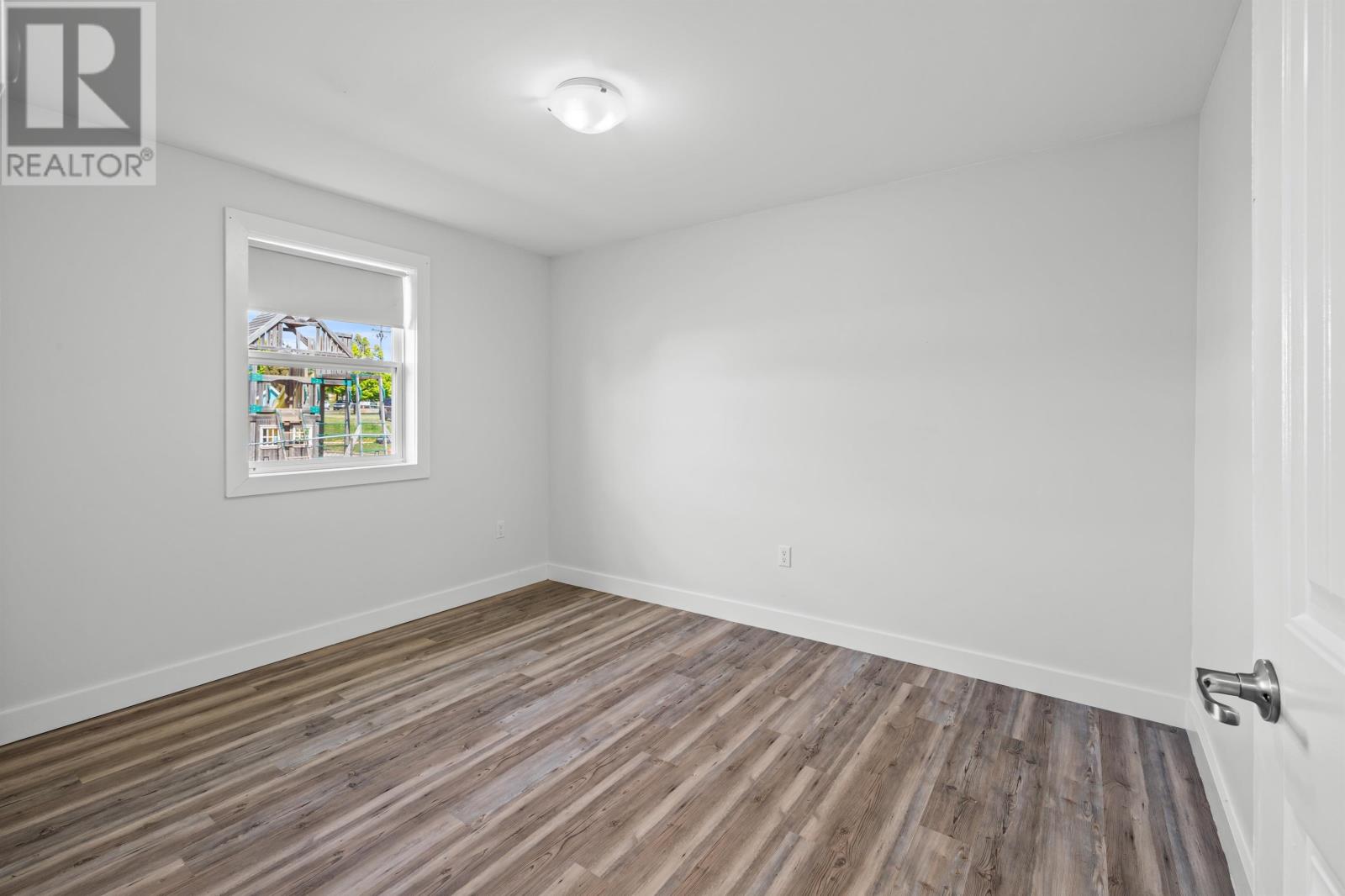 305 JENNIFER Street - 16