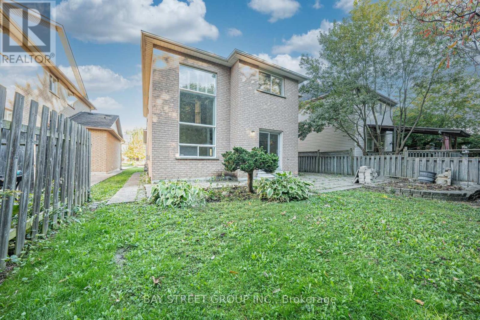 43 ENGLISH OAK DRIVE - 23
