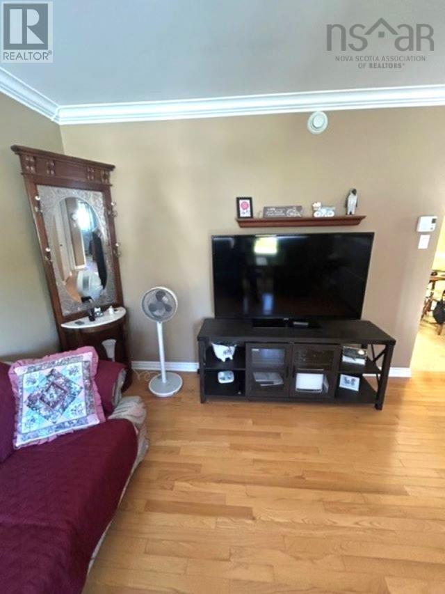54 Martha Avenue - 19
