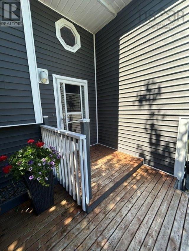 54 Martha Avenue - 6