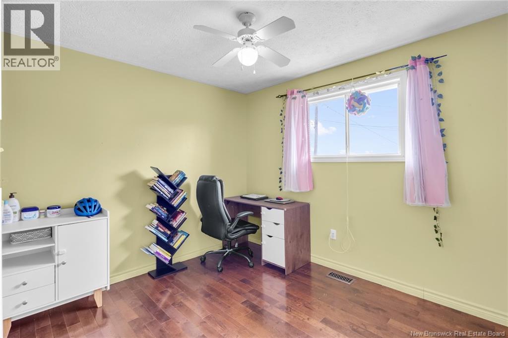 818 Waasis Road - 20
