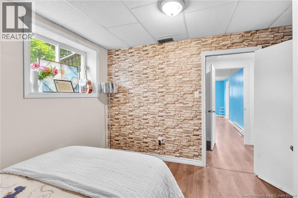 818 Waasis Road - 25