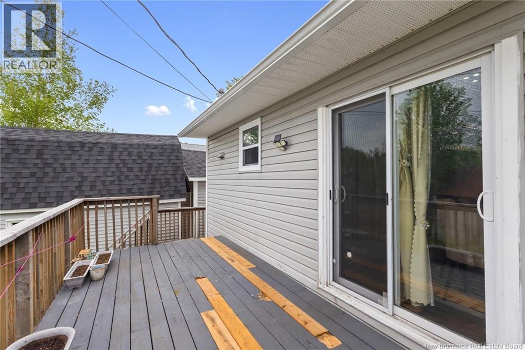 818 Waasis Road - 35