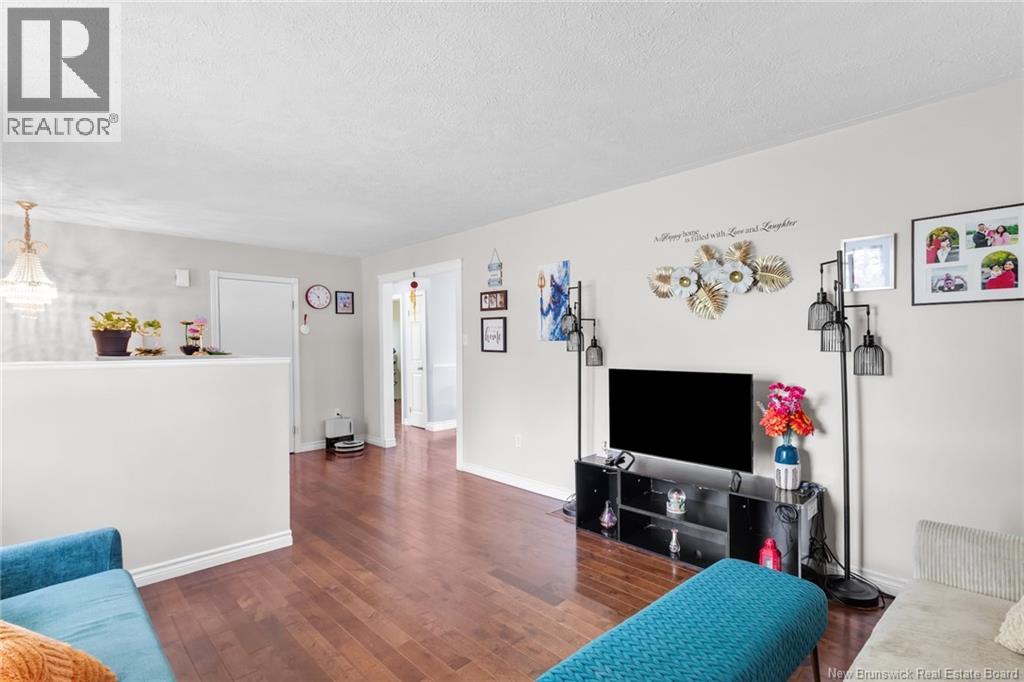 818 Waasis Road - 8