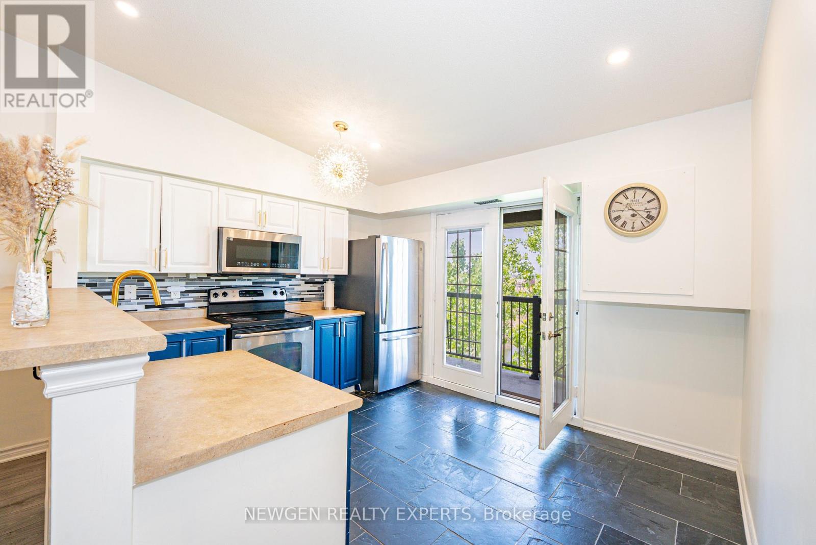 #405 1479 MAPLE AVENUE - 11