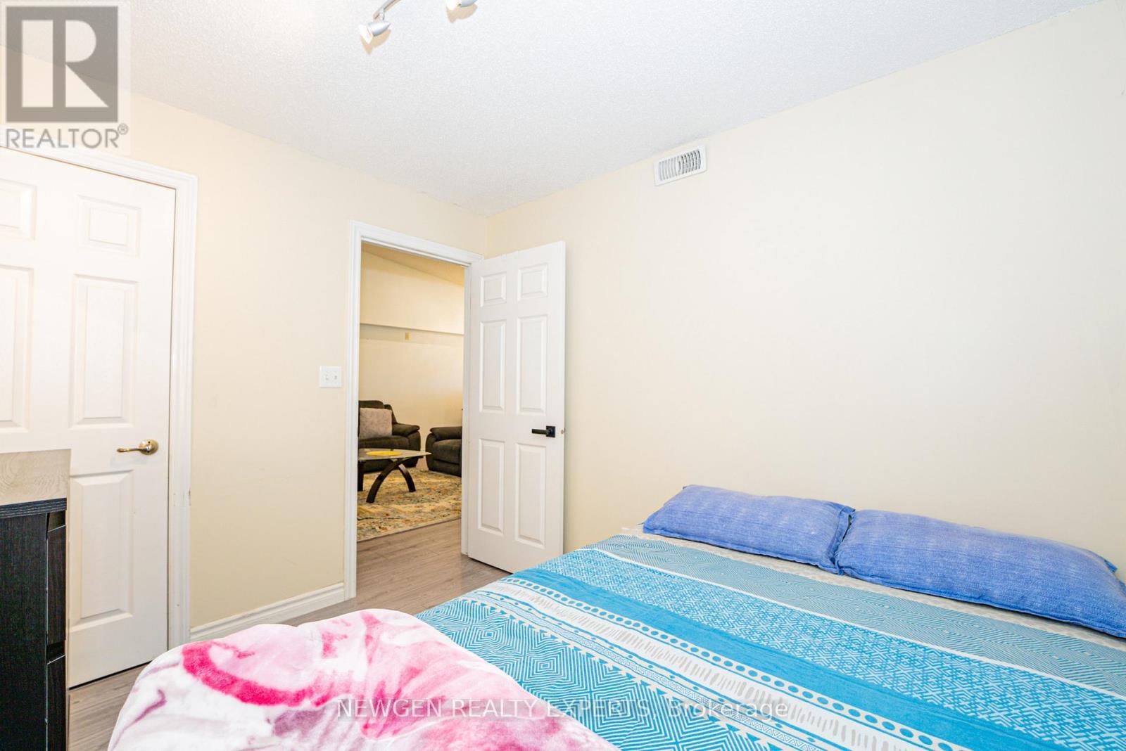 #405 1479 MAPLE AVENUE - 15