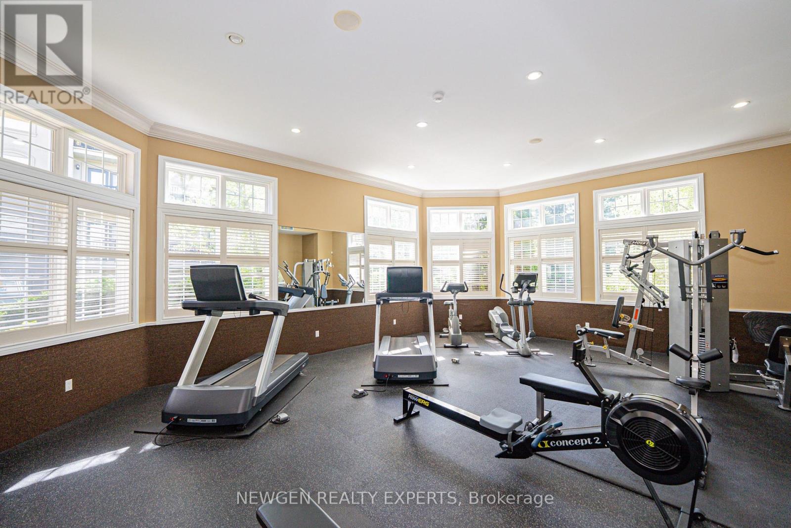 #405 1479 MAPLE AVENUE - 24