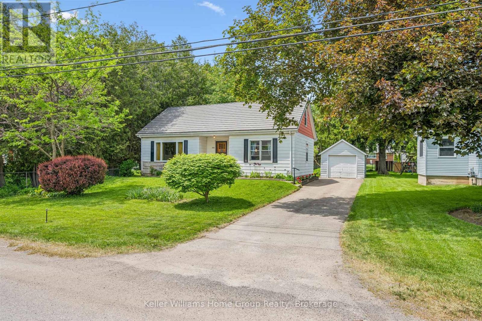 145 FORFAR STREET E - 1