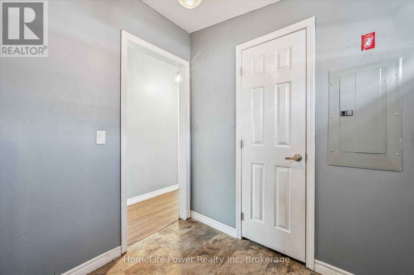 20 ELM STREET - 25