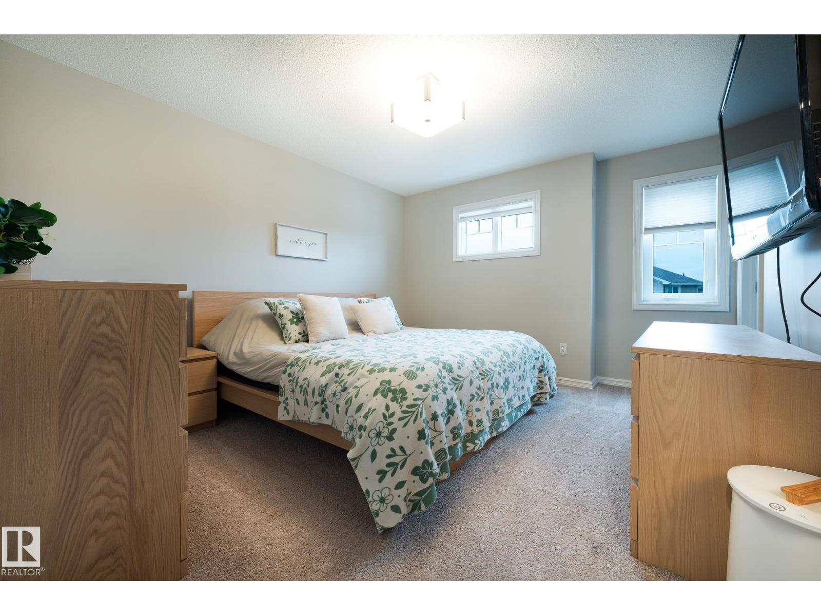 4431 5 ST NW NW - 17