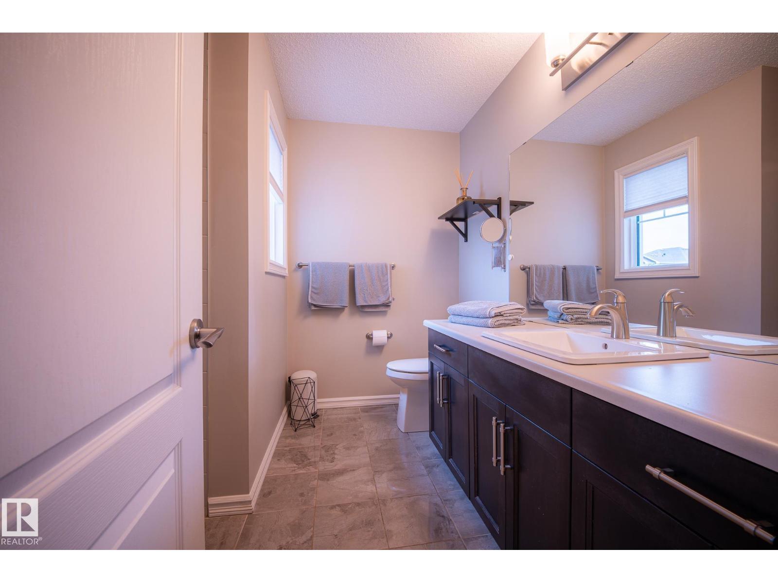 4431 5 ST NW NW - 19