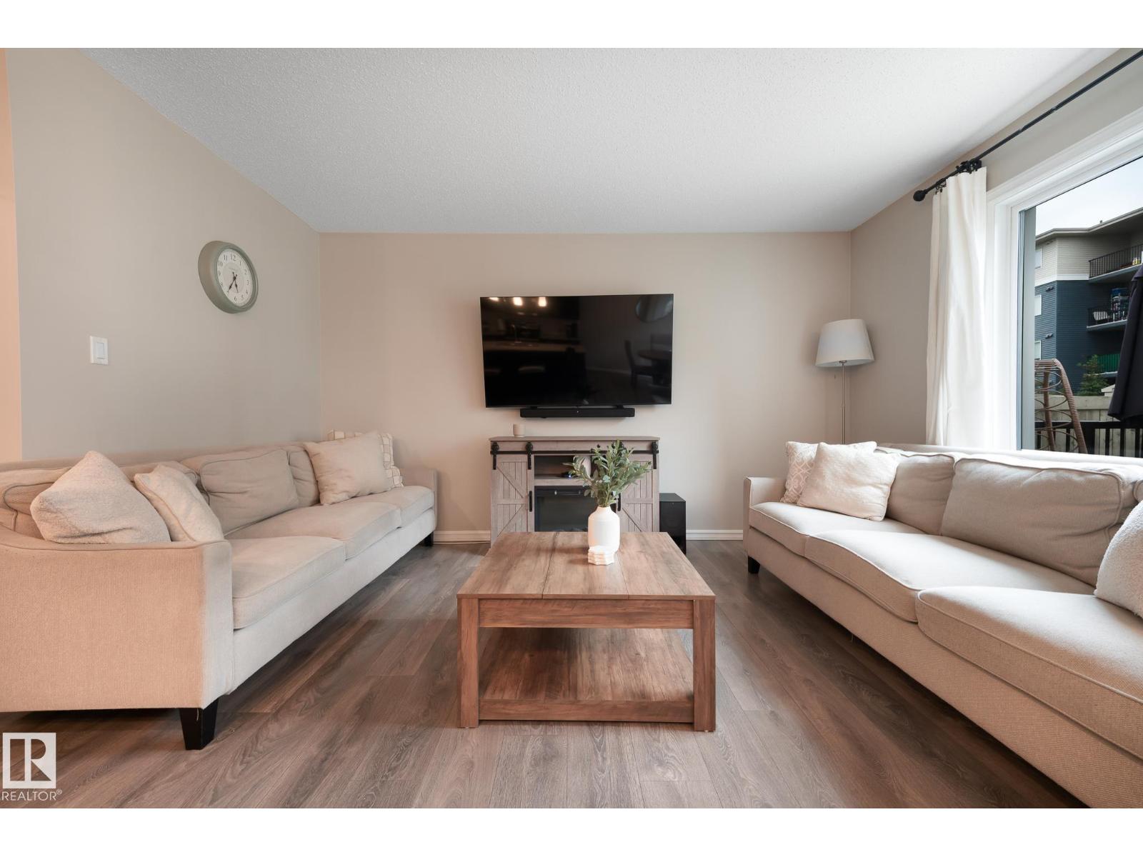 4431 5 ST NW NW - 8