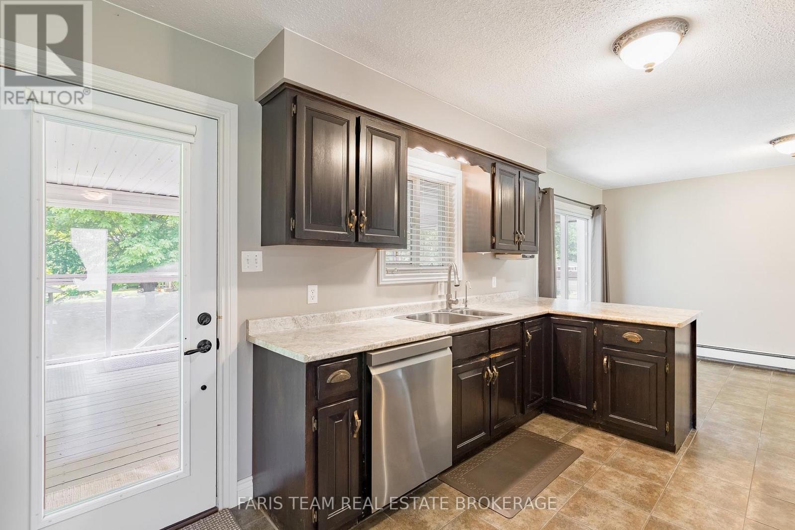 19 MAPLEGATE ROAD - 7