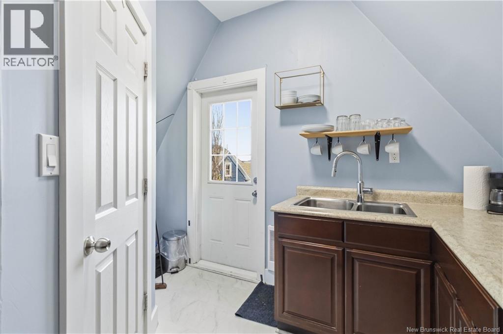 185 Church Street - 28