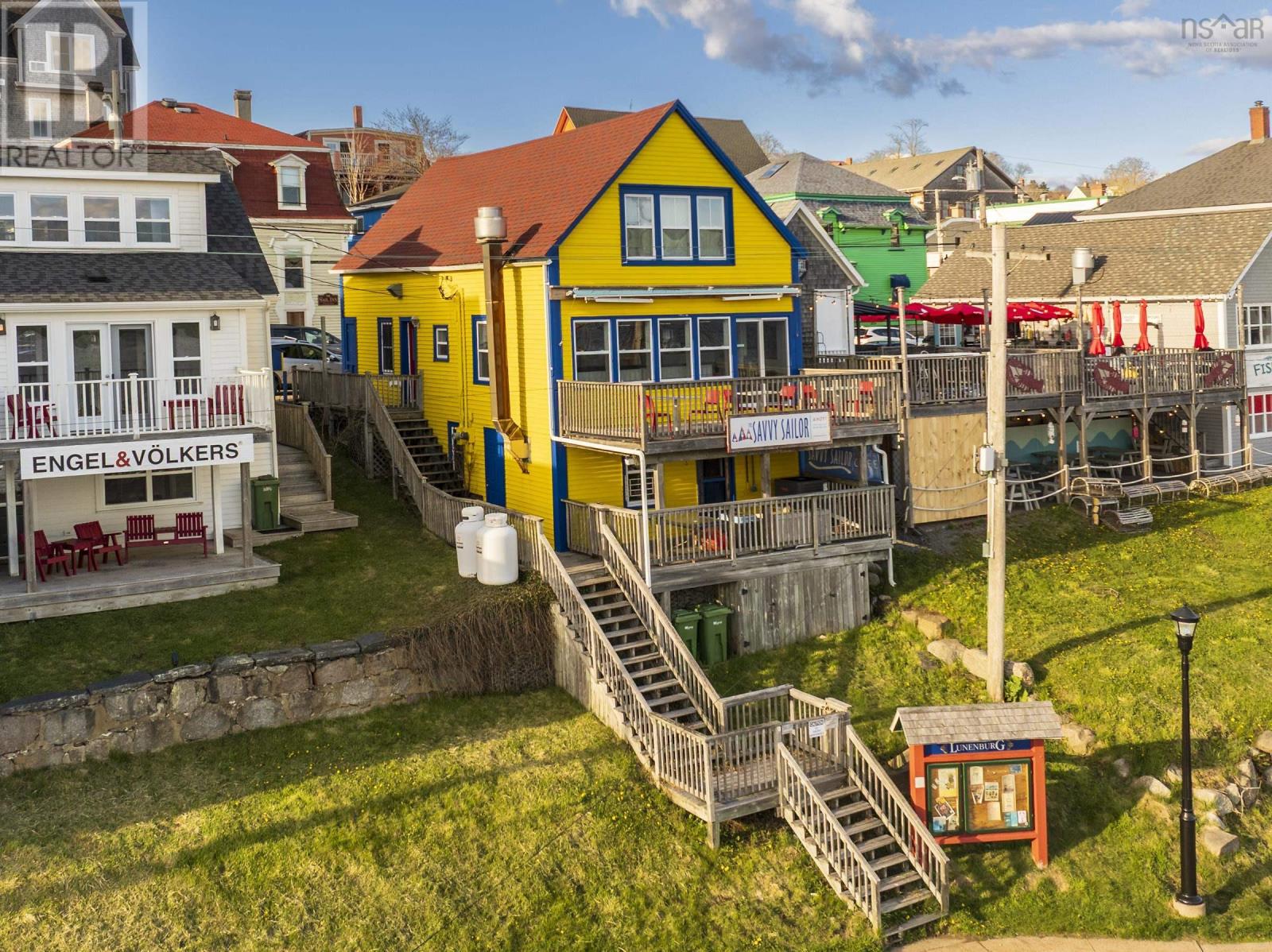 100 Montague Street, Lunenburg — photo 2