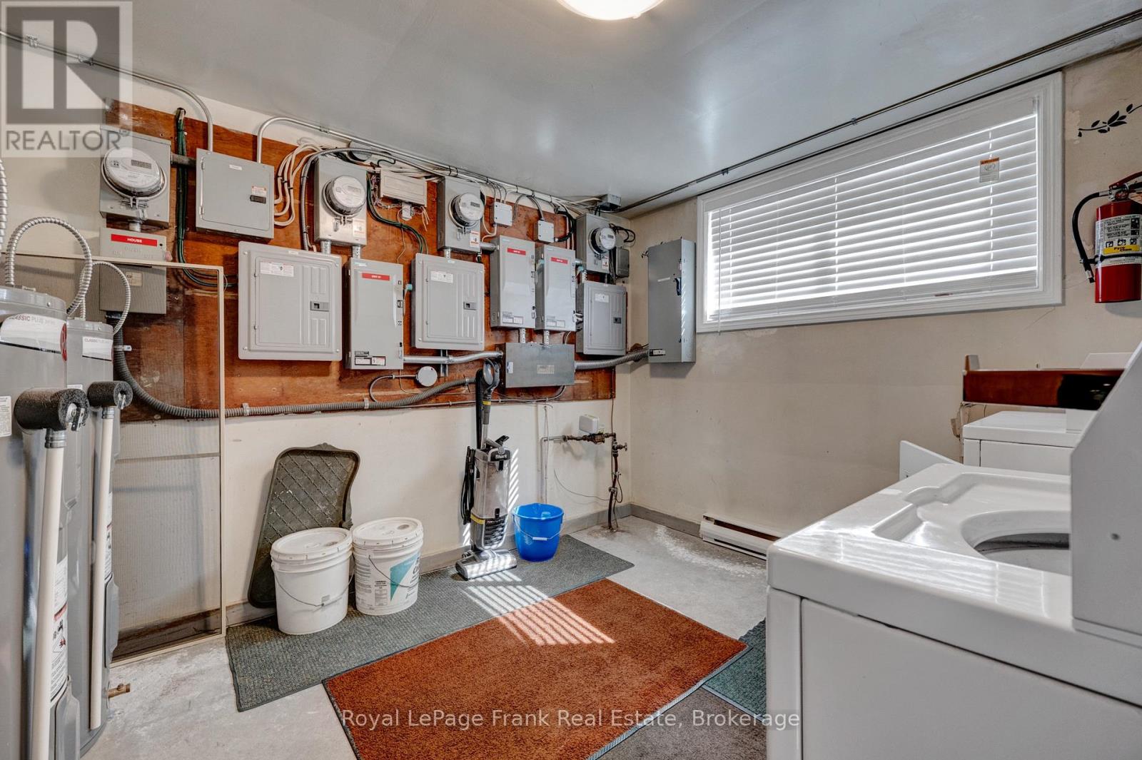 596 TALBOT COURT - 13