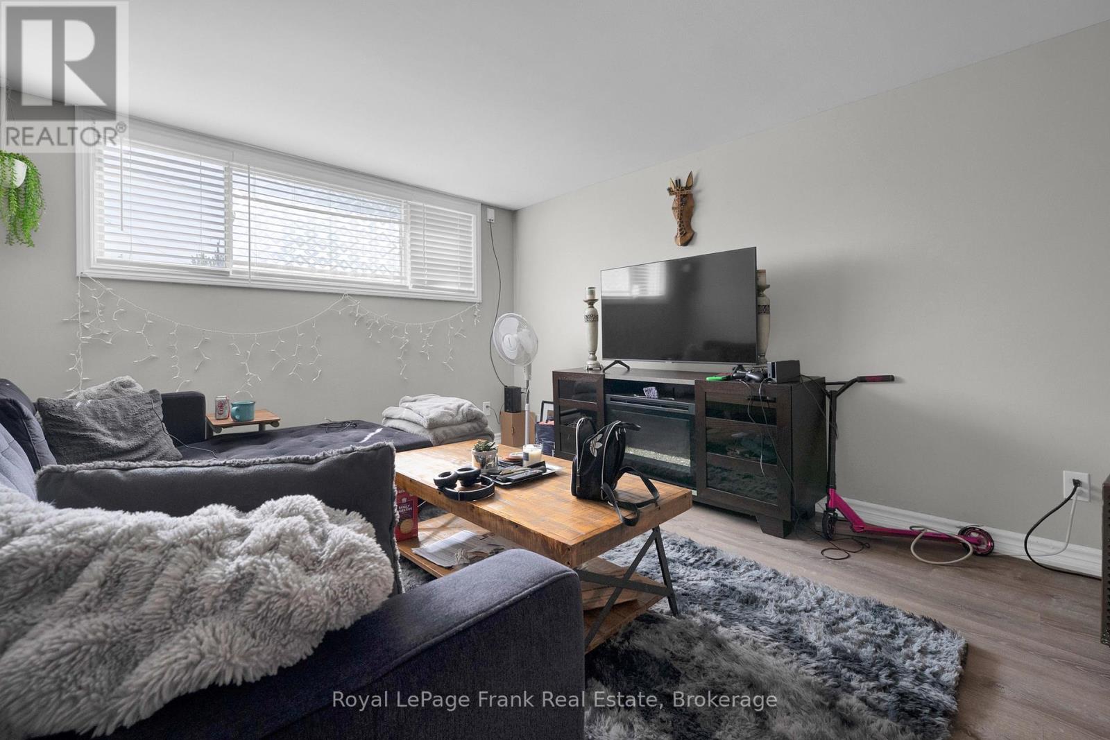 596 TALBOT COURT - 17