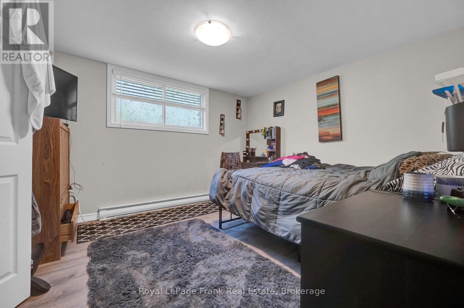 596 TALBOT COURT - 25