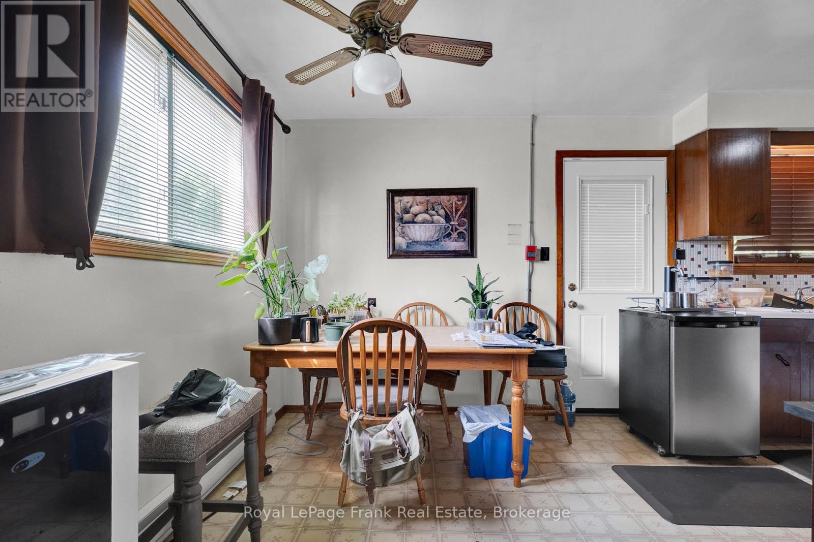 596 TALBOT COURT - 32