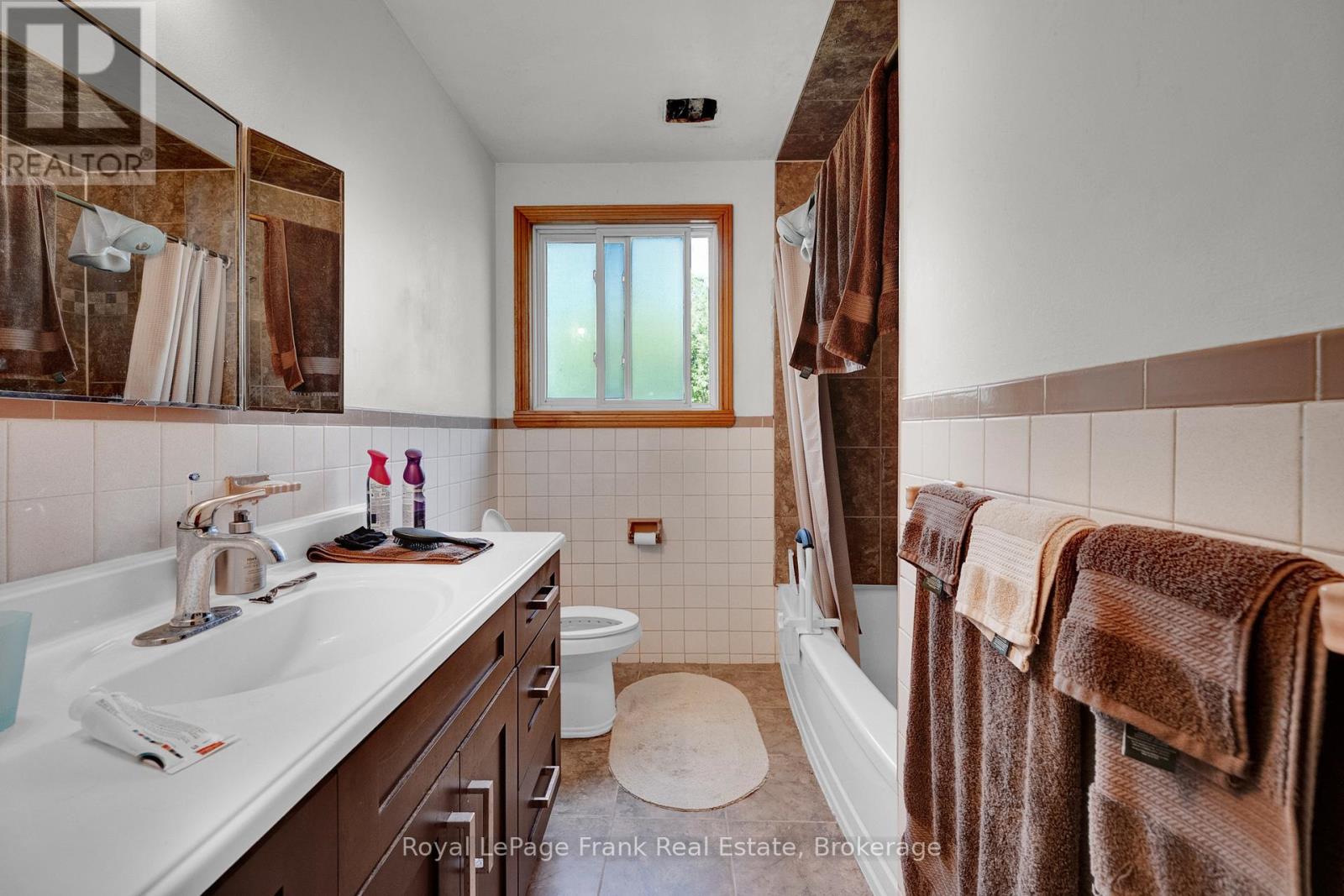 596 TALBOT COURT - 38