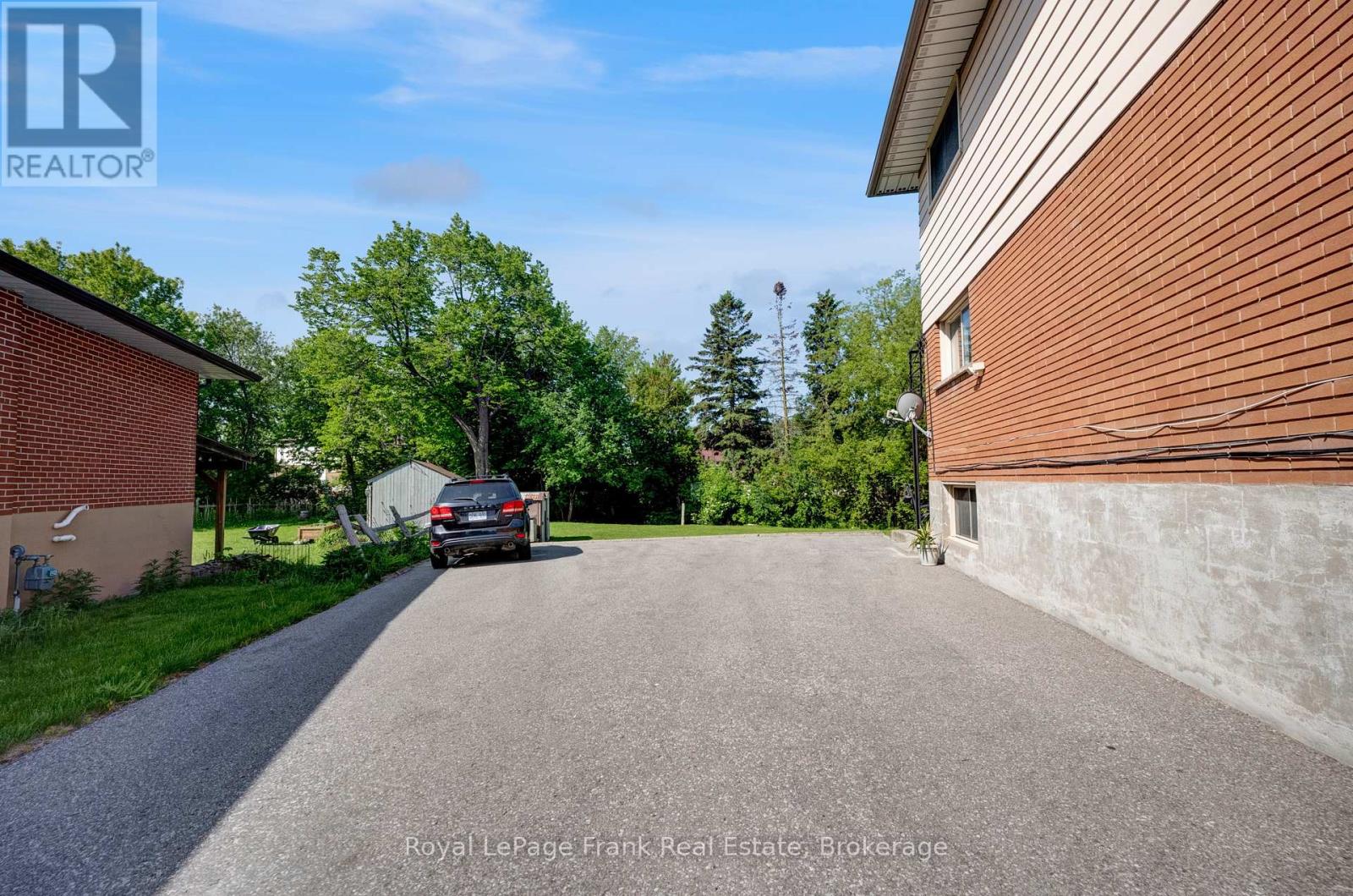 596 TALBOT COURT - 7