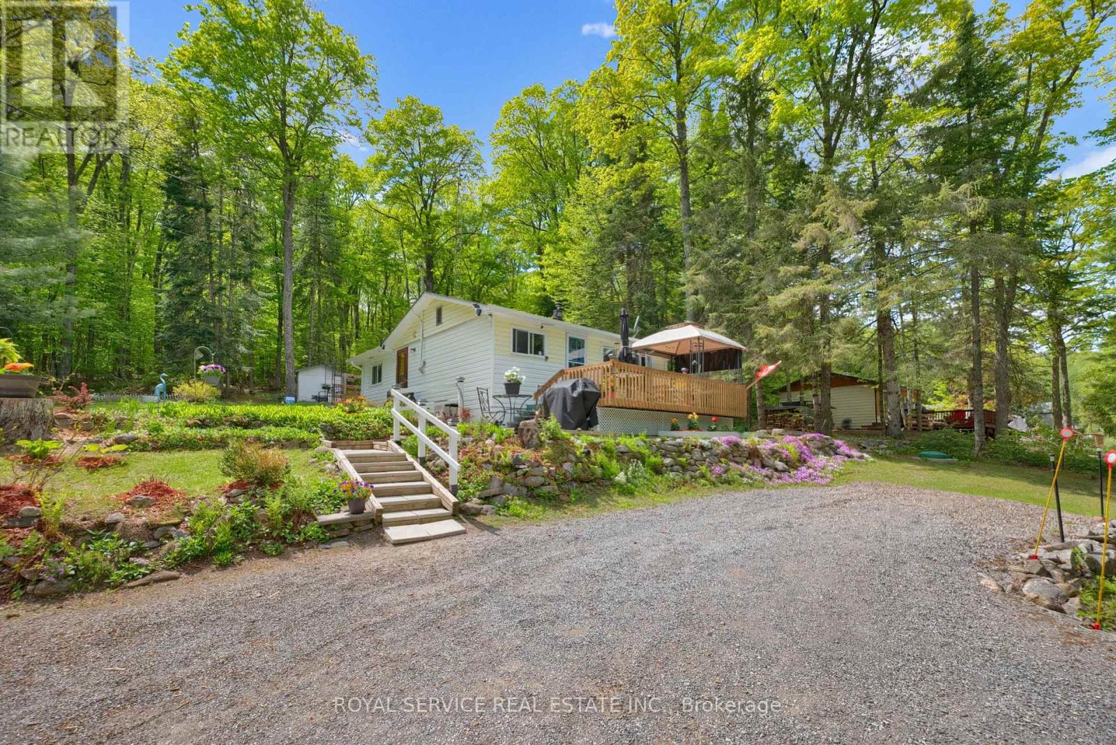 1039 GRACE RIVER ROAD - 44