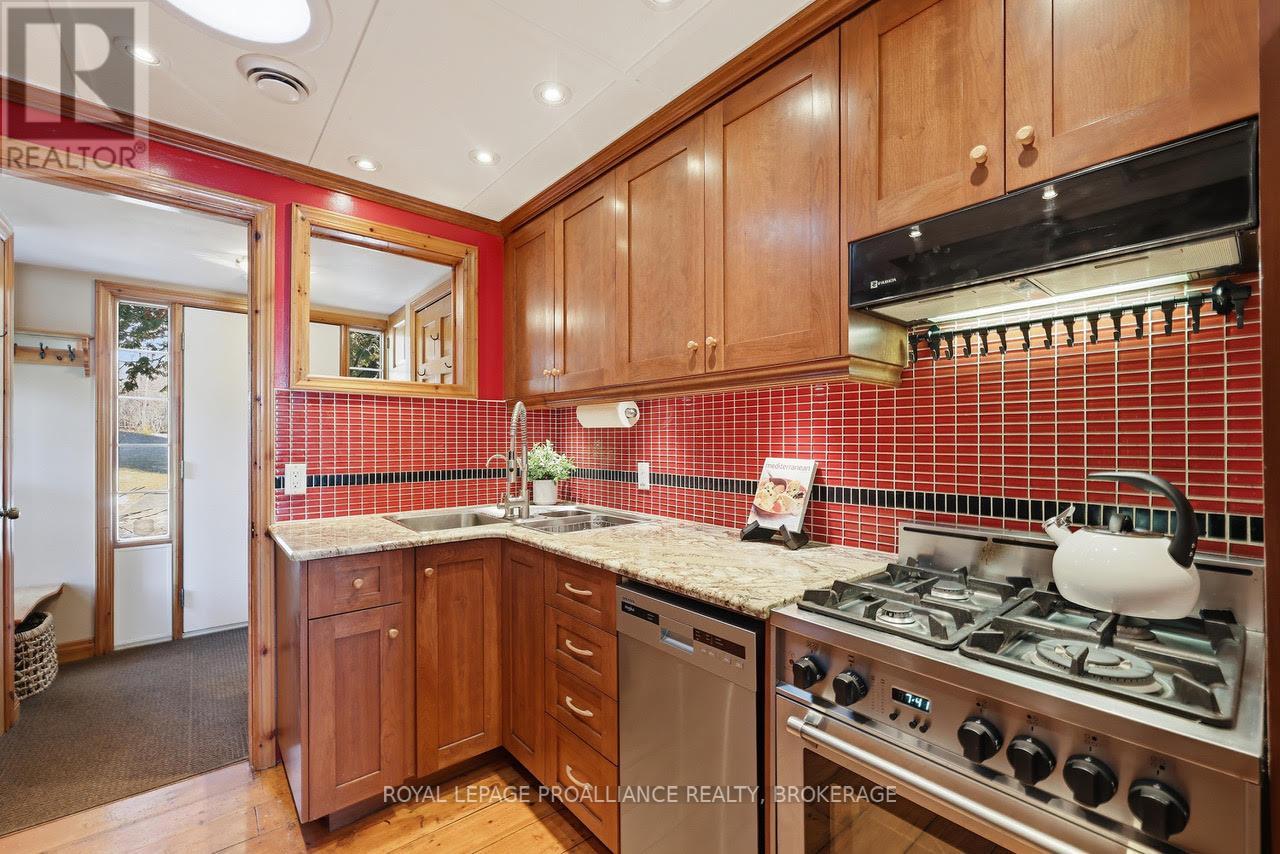 138 NICHOLSON POINT ROAD - 9