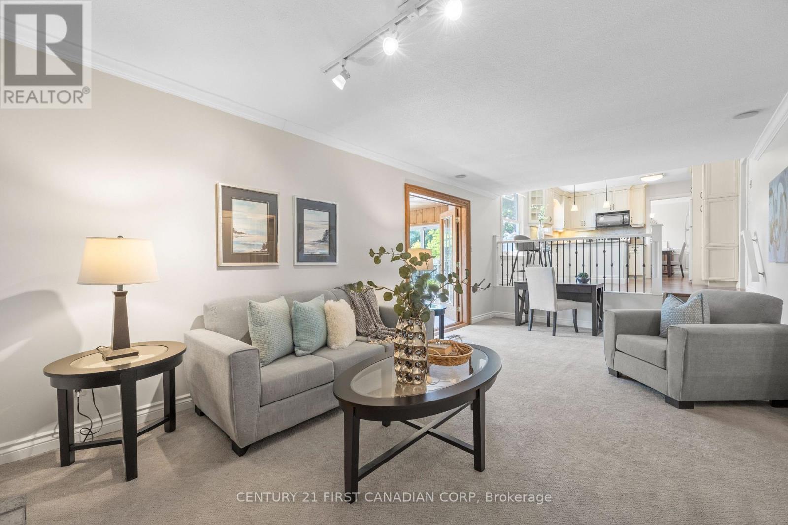 923 FARNHAM ROAD - 14