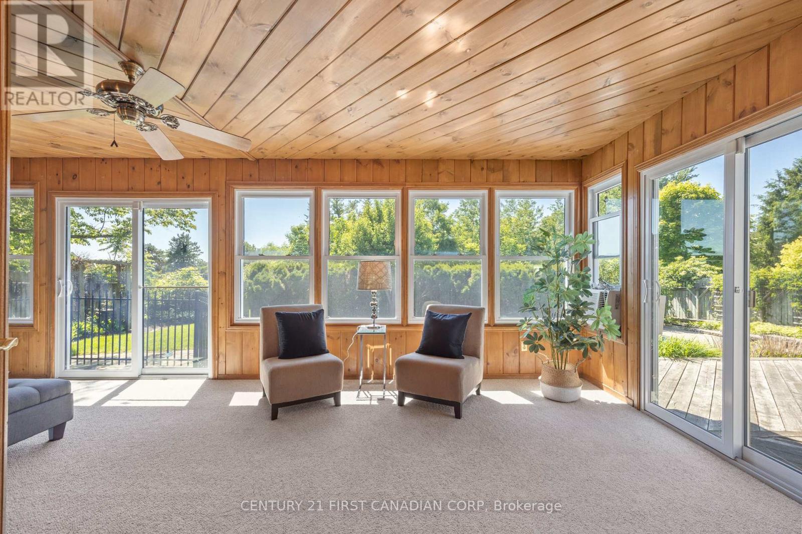 923 FARNHAM ROAD - 16