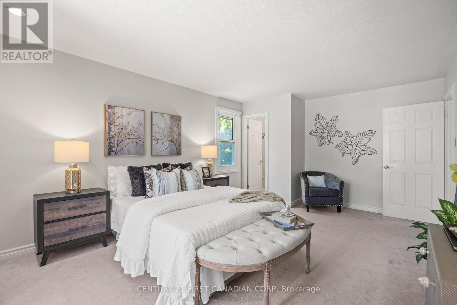 923 FARNHAM ROAD - 21