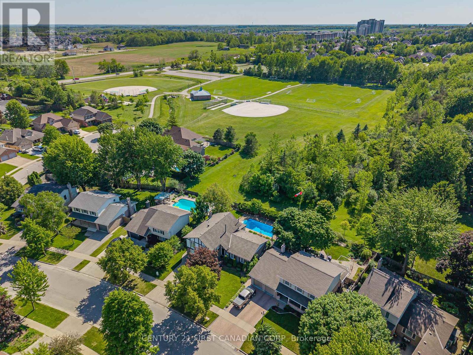 923 FARNHAM ROAD - 39