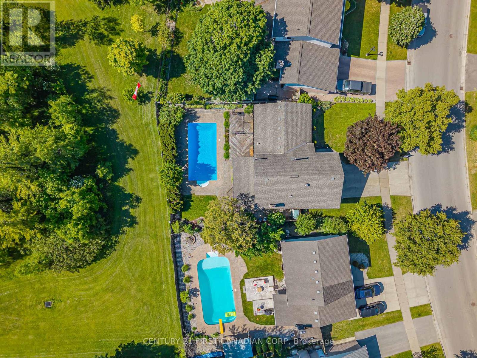 923 FARNHAM ROAD - 41