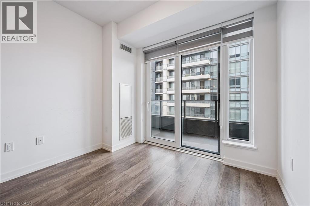 #1604 5 WELLINGTON Street S - 15