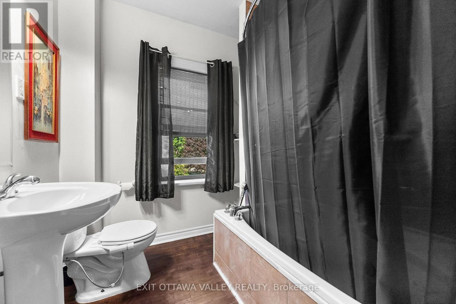 283 & 285 WILLIAM STREET - 18