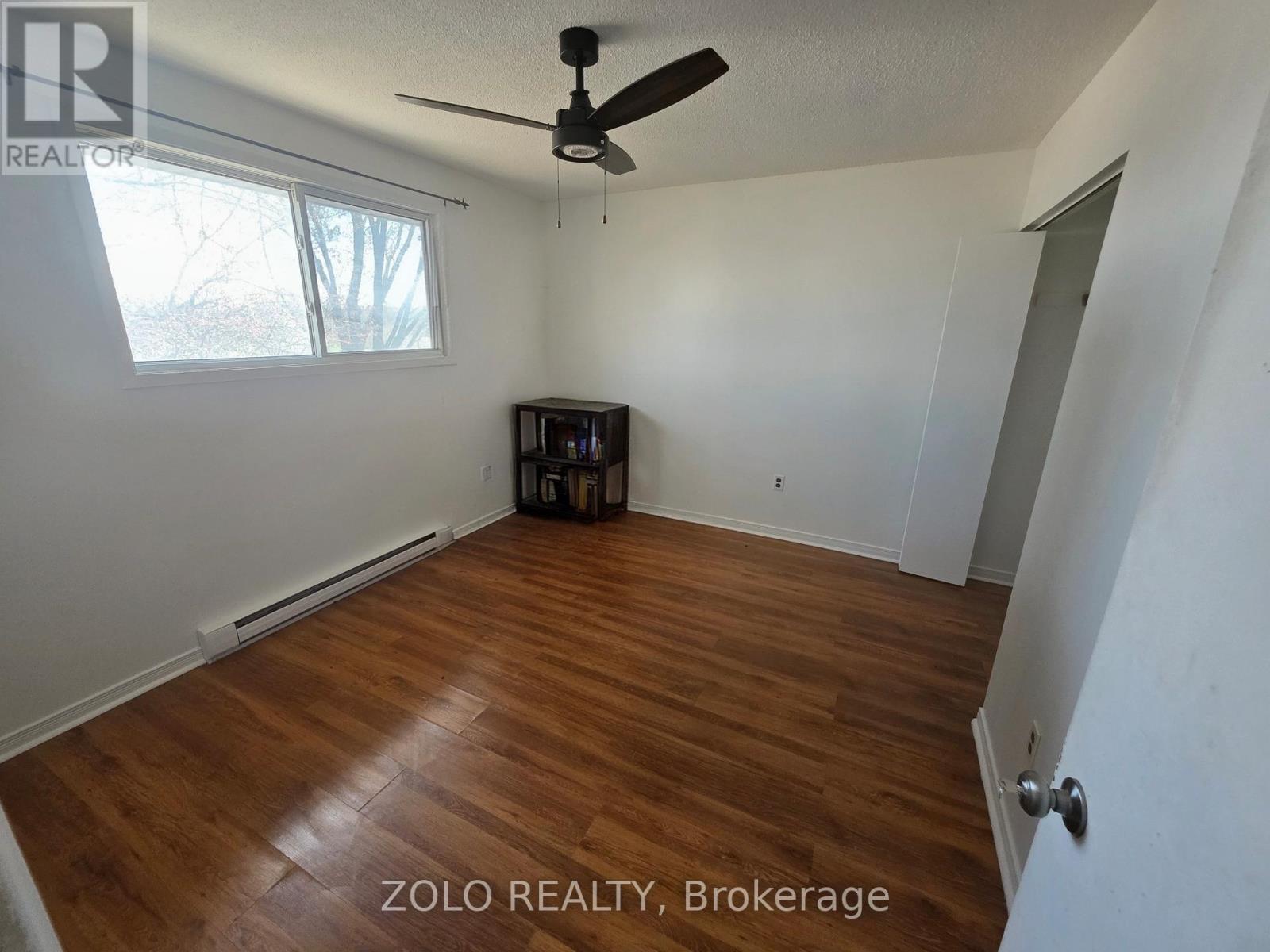 #35 90 ROSEMUND CRESCENT - 18