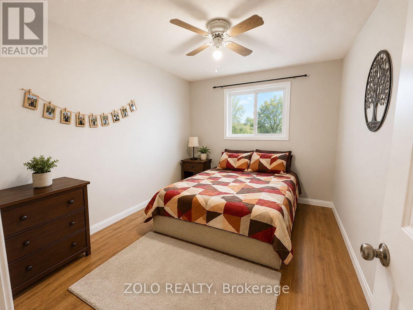 #35 90 ROSEMUND CRESCENT - 22